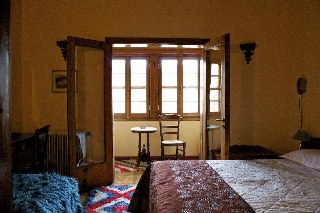 מצובון Hotel Galaxias מראה חיצוני תמונה