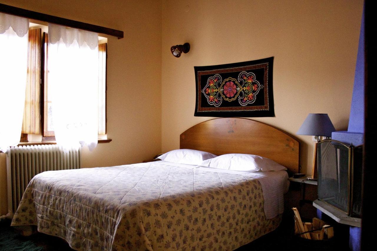 מצובון Hotel Galaxias מראה חיצוני תמונה